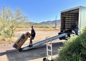 Best movers in Phoenix, Arizona. Arizona professional moving service